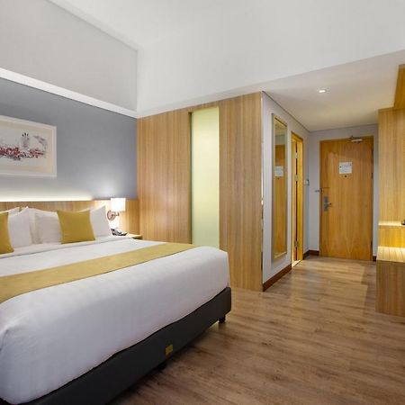 Aston Gresik Hotel & Conference Center المظهر الخارجي الصورة