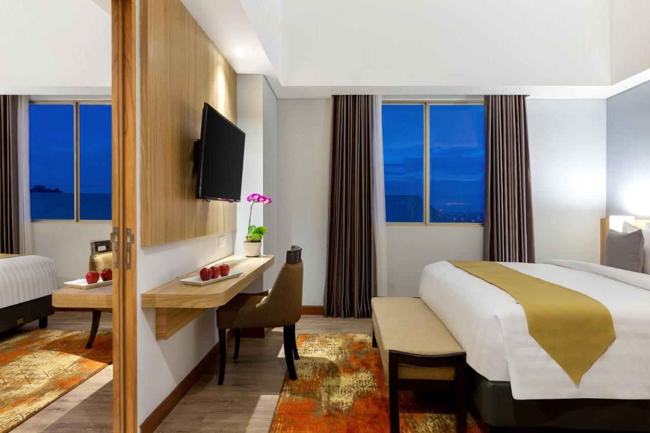 Aston Gresik Hotel & Conference Center المظهر الخارجي الصورة